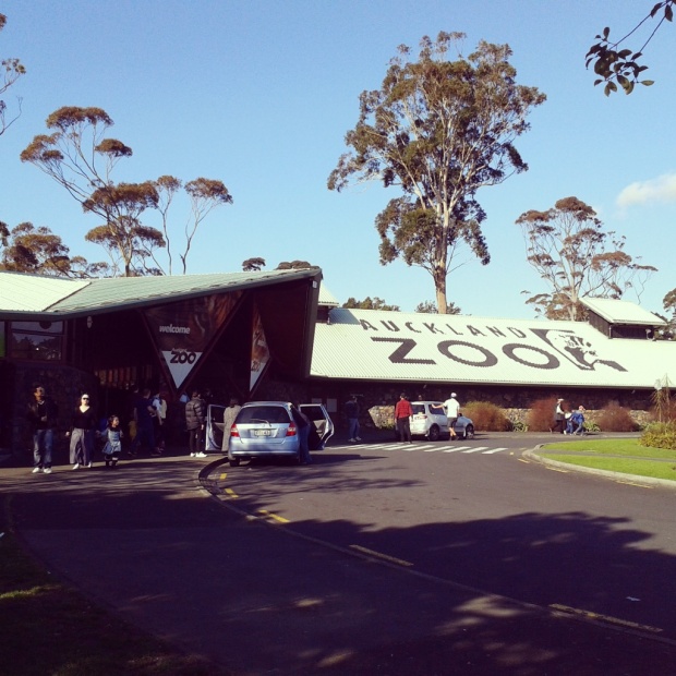Auckland Zoo, exterior view
